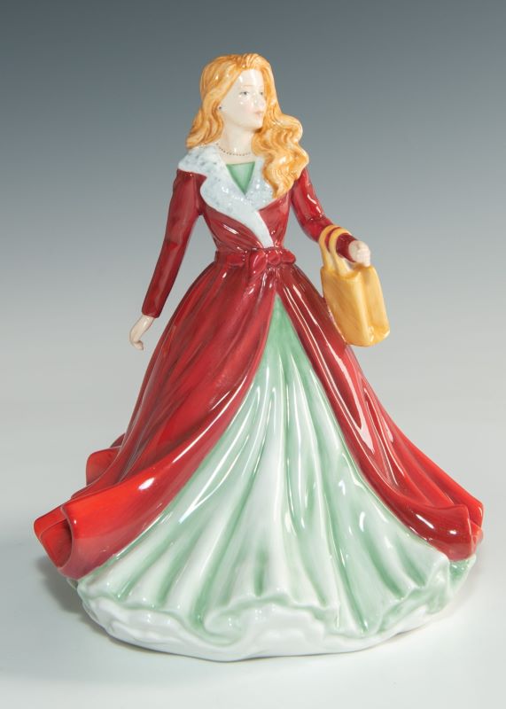 Royal Doulton Tis The Season 2019 Christmas Petite Figurine of the Year HN5920 - LAST ONE